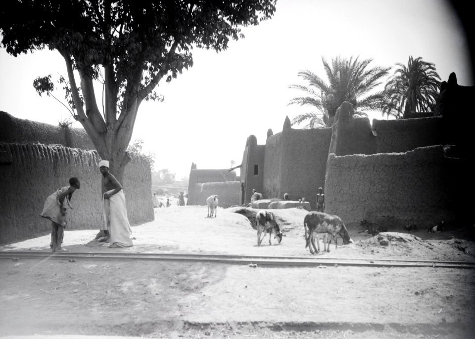 ETH-BIB-Strassenszene in Kano-Tschadseeflug 1930-31-LBS MH02-08-0620