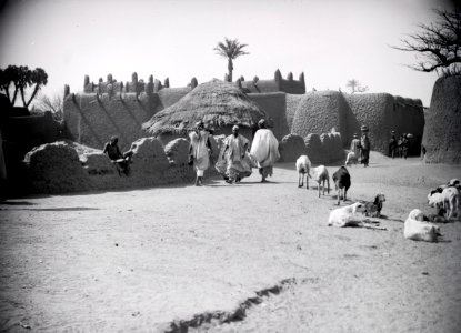 ETH-BIB-Strassenszene in Kano-Tschadseeflug 1930-31-LBS MH02-08-0628