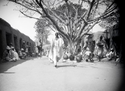 ETH-BIB-Strassenszene in Kano-Tschadseeflug 1930-31-LBS MH02-08-0690
