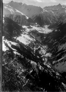 ETH-BIB-Stugl, Bergün, Albulatal, Piz Ott v. N. W. aus 2200 m-Inlandflüge-LBS MH01-005575