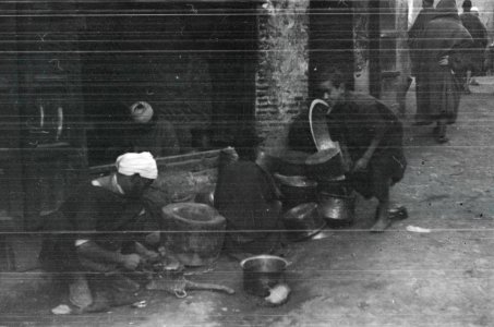 ETH-BIB-Strassenszene in Fès-Nordafrikaflug 1932-LBS MH02-13-0313