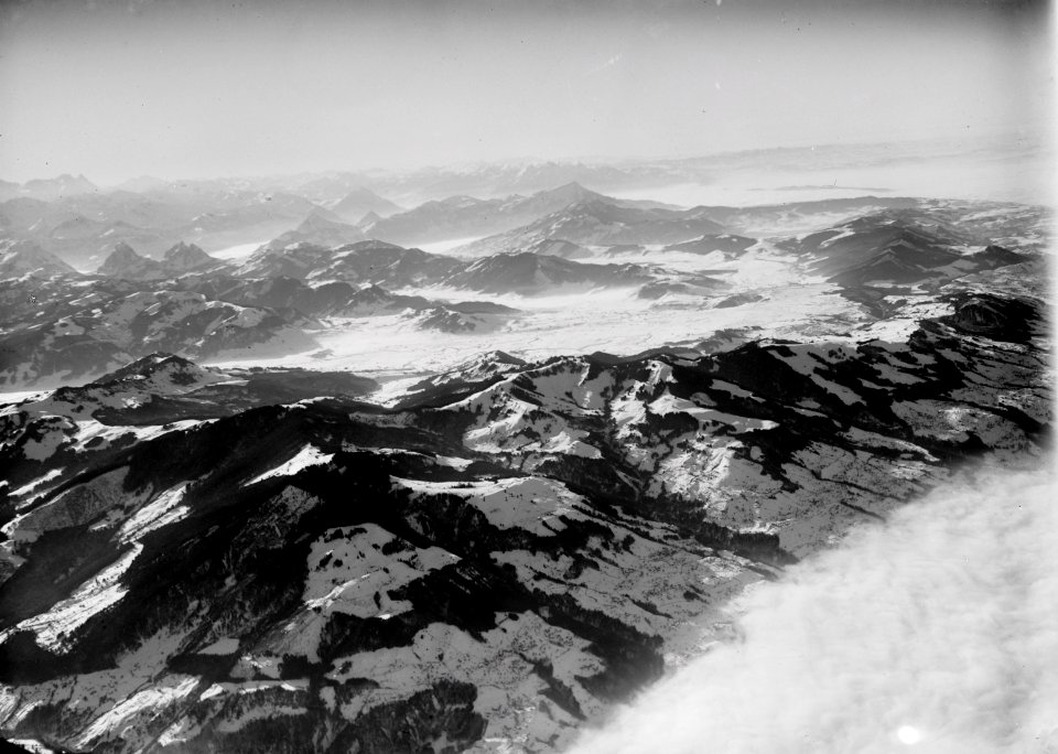 ETH-BIB-Stöcklikreuz, Übersicht, Einsiedeln, Rigi, Weissegg v. N. O. aus 2500 m-Inlandflüge-LBS MH01-000246