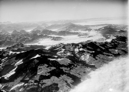 ETH-BIB-Stöcklikreuz, Übersicht, Einsiedeln, Rigi, Weissegg v. N. O. aus 2500 m-Inlandflüge-LBS MH01-000246