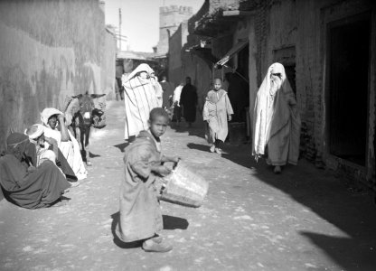 ETH-BIB-Strassenszene in Marrakech-Tschadseeflug 1930-31-LBS MH02-08-0309