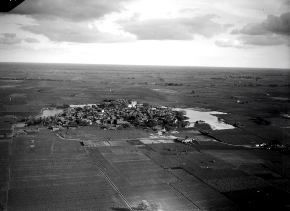ETH-BIB-Städtchen-Kilimanjaroflug 1929-30-LBS MH02-07-0427