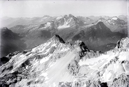 ETH-BIB-Surettahorn, Splügenpass, Pizzo Tambo, Piz de la Lumbreida, Kalkberge v. N. aus 3200 m-Inlandflüge-LBS MH01-003754