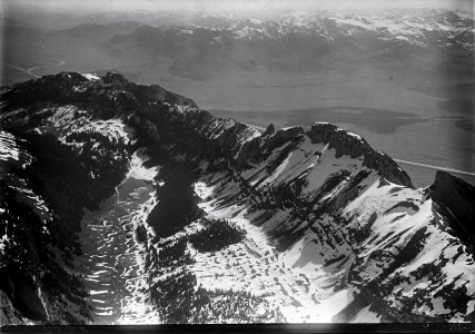 ETH-BIB-Säntisersee, Stauberenfirst, Heuberg, Hoher Kasten v. S. W. aus 2400 m-Inlandflüge-LBS MH01-003649