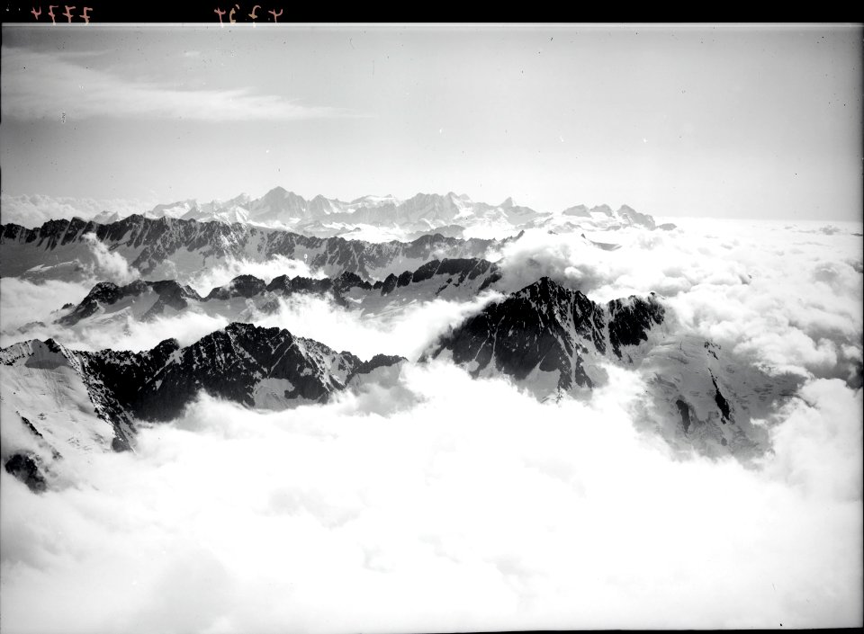 ETH-BIB-Sustenhorn, Dammastock, Berneralpen v. N. O. aus 4000 m-Inlandflüge-LBS MH01-007774