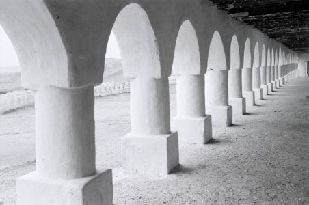 ETH-BIB-Säulenreihe in Beni-Abbès-Nordafrikaflug 1932-LBS MH02-13-0196