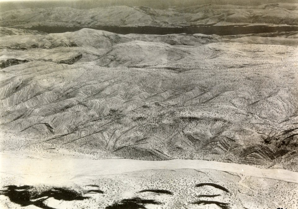 ETH-BIB-Südliche Längstäler in Loristan-Persienflug 1924-1925-LBS MH02-02-0057-AL-FL