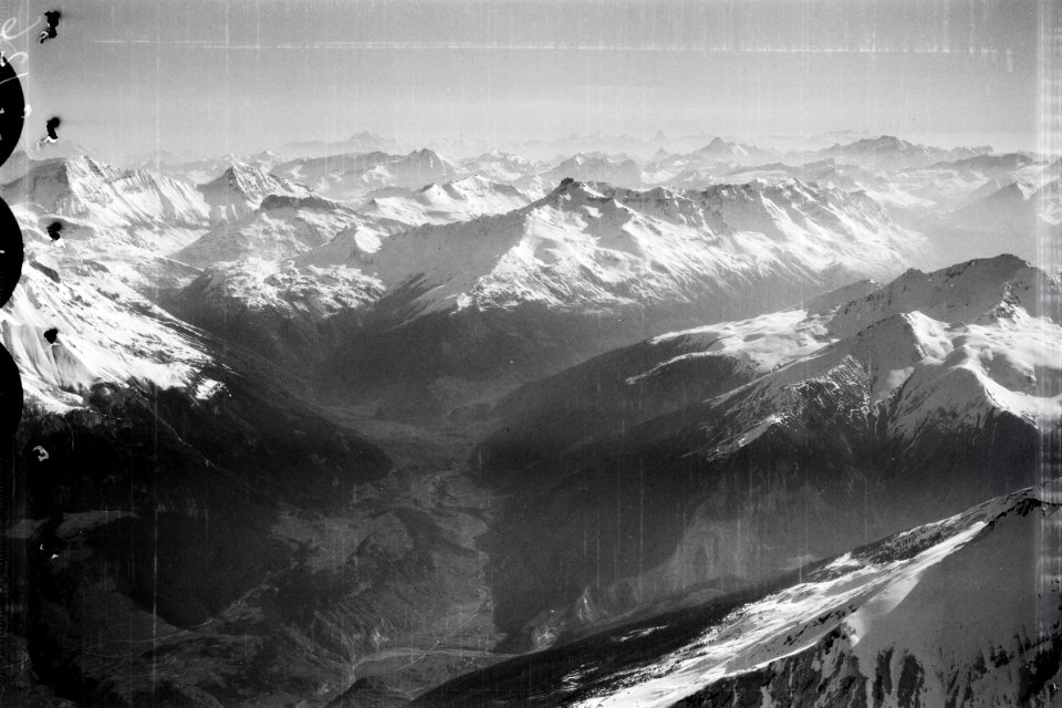 ETH-BIB-Tal der Maurienne - Aiguille de la Grande Sassière - Grivola -…-, Wallis von S. aus 4600 m Höhe-Mittelmeerflug 1928-LBS MH02-05-0126