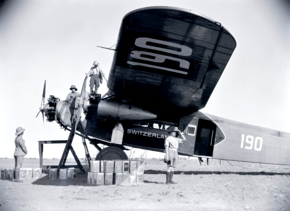 ETH-BIB-Tanken in Mongalla-Kilimanjaroflug 1929-30-LBS MH02-07-0130