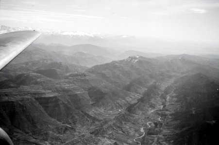 ETH-BIB-Tal des Rio Basa, etwa 40 km nördlich der Stadt Huesca, Blick Richtung Osten-Weitere-LBS MH02-41-0016