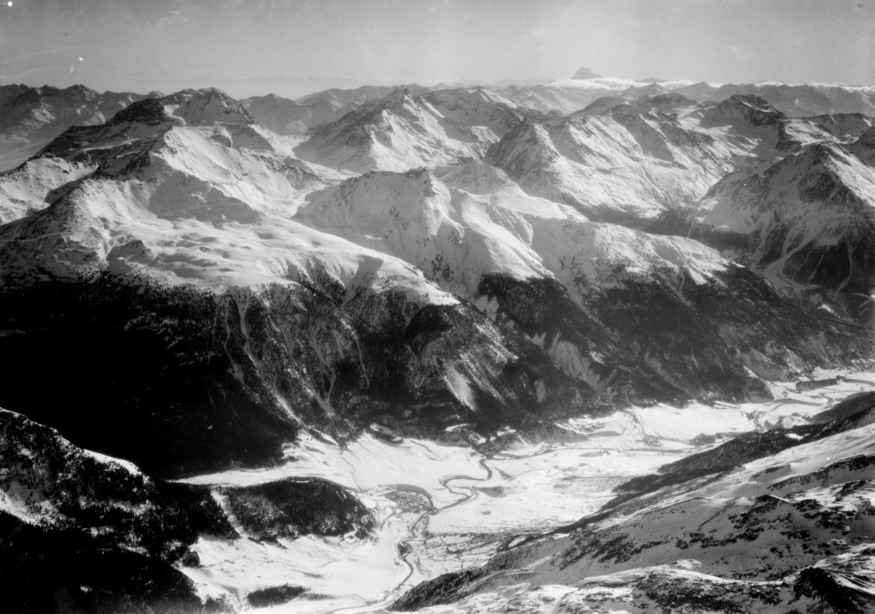 ETH-BIB-Tal in den Westalpen-Tschadseeflug 1930-31-LBS MH02-08-0012