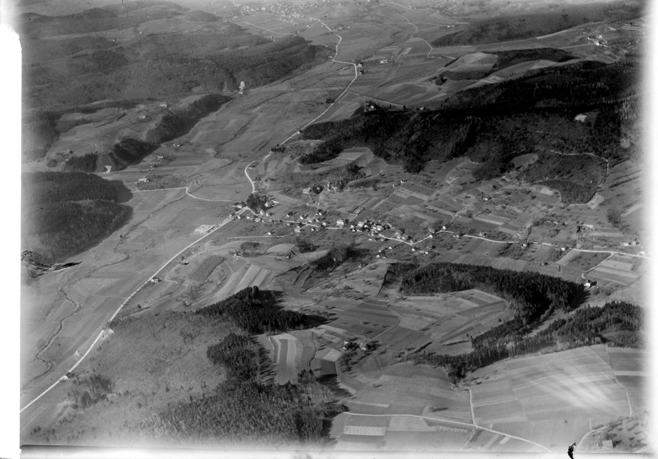 ETH-BIB-Teufenthal, Wynental v. S. W. aus 2000 m-Inlandflüge-LBS MH01-003135