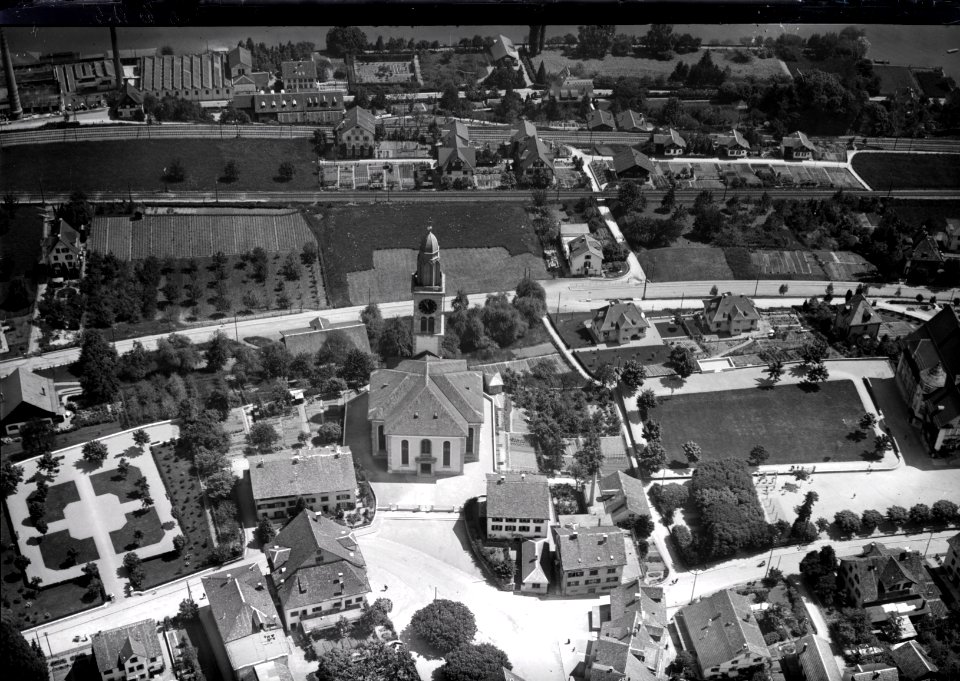 ETH-BIB-Thalwil, evangelische Kirche v. S. W. aus 150 m-Inlandflüge-LBS MH01-005605