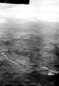 ETH-BIB-Tiefebene von Barcelona mit Pyrenäen von S. aus 2000 m Höhe-Mittelmeerflug 1928-LBS MH02-05-0007