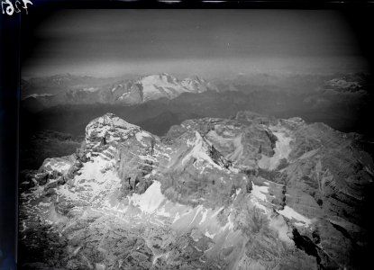 ETH-BIB-Tofana di Rozes und Tofana di Mezzo, Dolomiten-Inlandflüge-LBS MH01-007261