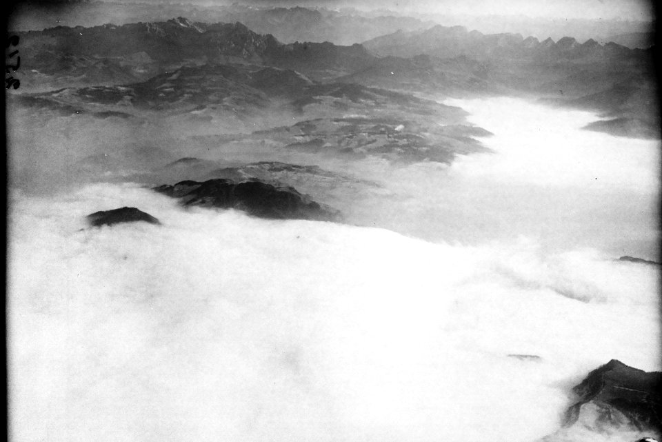 ETH-BIB-Toggenburg im Nebelmeer, Säntis, Churfirsten v. N. aus 3000 m-Inlandflüge-LBS MH01-002512