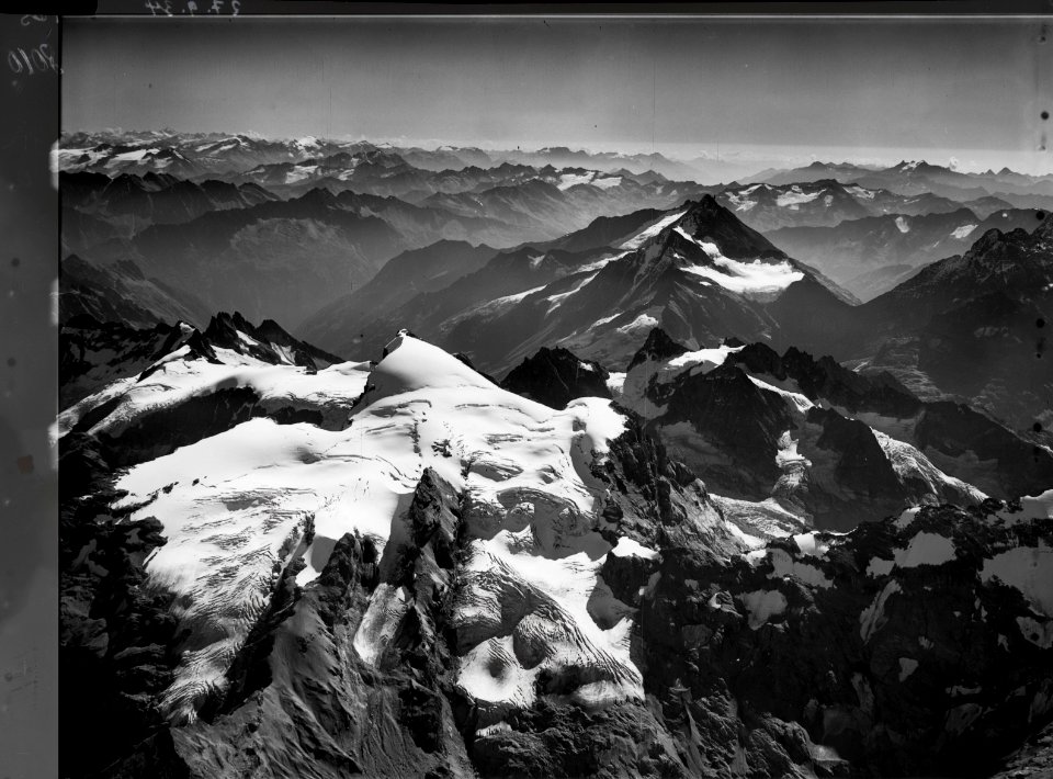 ETH-BIB-Titlis, Grassen, Graubündneralpen, Meiental, Sustenhorn v. N. W. aus 3800 m-Inlandflüge-LBS MH01-008010