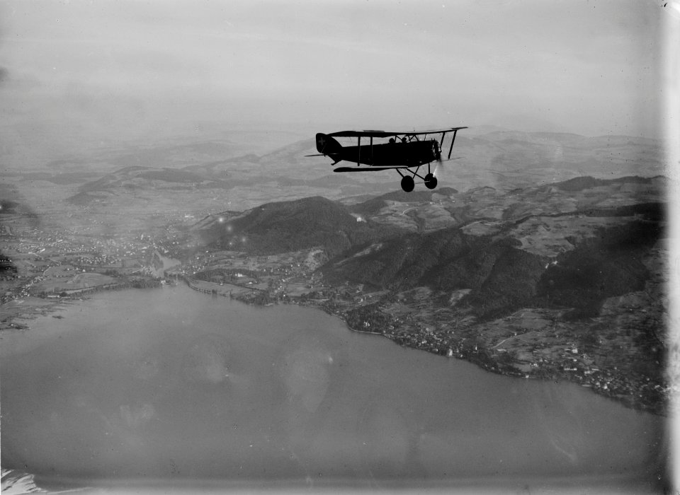 ETH-BIB-Thunersee, Thun mit Flieger, Hilterfingen v. S. aus 2500 m-Inlandflüge-LBS MH01-001178