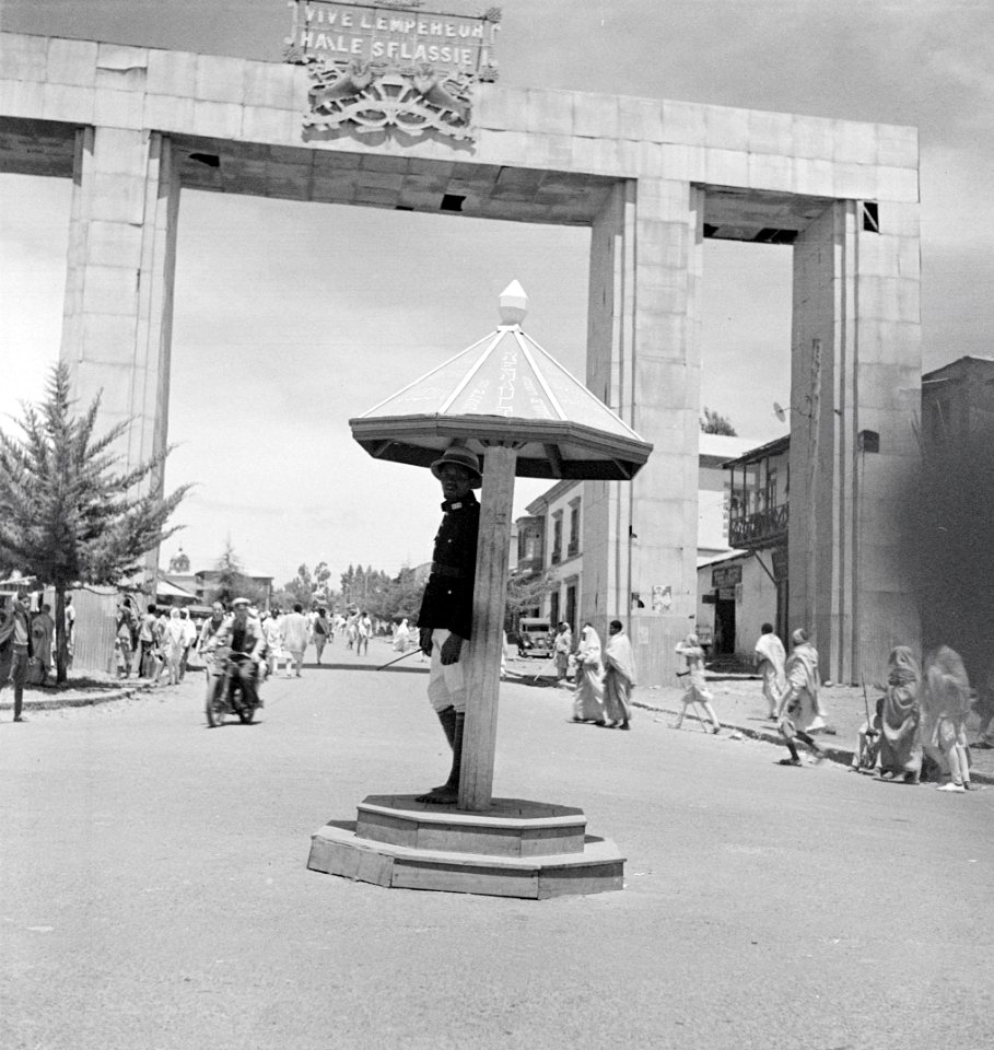 ETH-BIB-Triumphbogen in Addis Abeba-Abessinienflug 1934-LBS MH02-22-0343