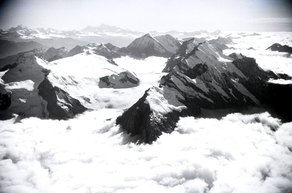 ETH-BIB-Tschingelhorn, Kanderfirn, Balmhorn, Gspaltenhorn, Blüemlisalp-Inlandflüge-LBS MH05-17-07