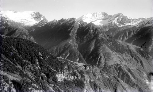 ETH-BIB-Torrone di Garzora, Piz die Strega, Torrone d'Orza v. N. aus 2000 m-Inlandflüge-LBS MH01-003549