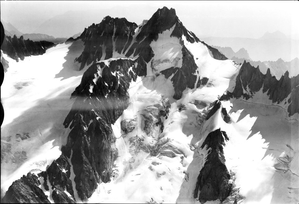 ETH-BIB-Tour Noir v. S. W. aus 3800 m-Inlandflüge-LBS MH01-005771