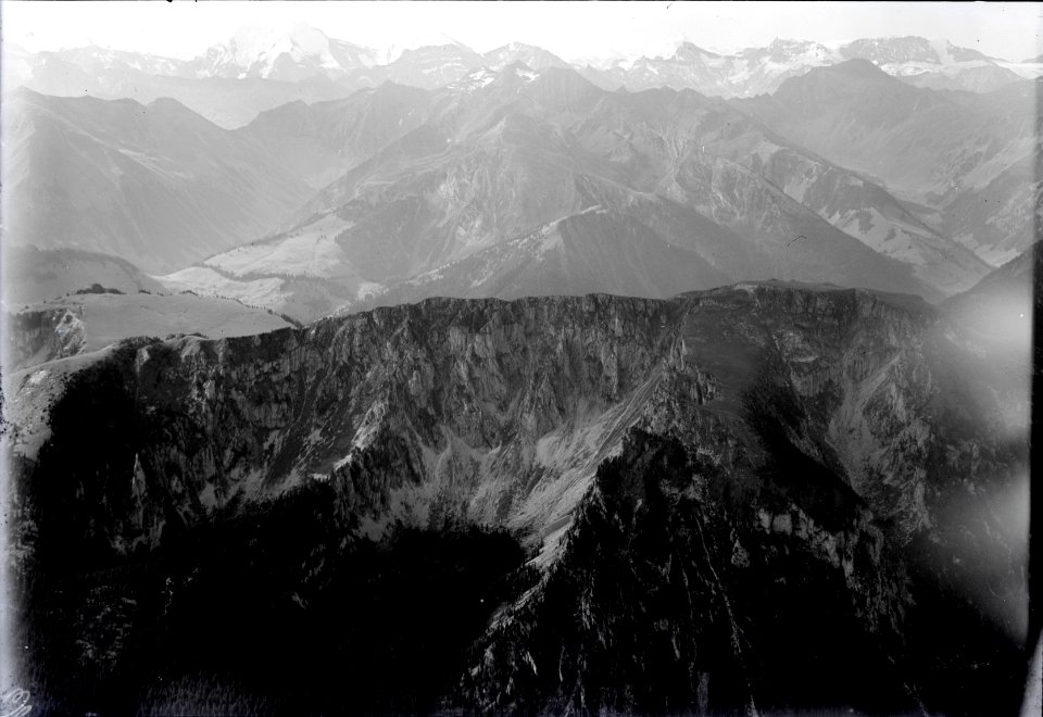 ETH-BIB-Turner, Entlebuch, Diemtigtal, Lohner, Balmhorn, Wildstrubel v. N. aus 2600 m-Inlandflüge-LBS MH01-004810