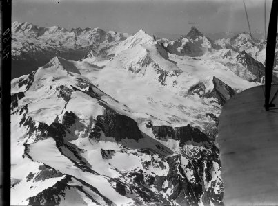ETH-BIB-Turtmangletscher, Weisshorn, Matterhorn v. N. aus 5000 m-Inlandflüge-LBS MH01-001050
