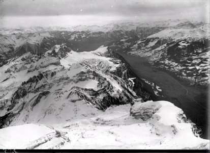 ETH-BIB-Tristenkolben, Alviergebiet, Seeztal, Rheintal v. N. aus 3200 m-Inlandflüge-LBS MH01-000355
