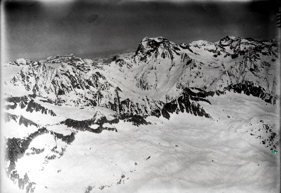 ETH-BIB-Tödi, Bifertenstock, Cavistrau, Glärnisch v. S. aus 3600 m-Inlandflüge-LBS MH01-003344