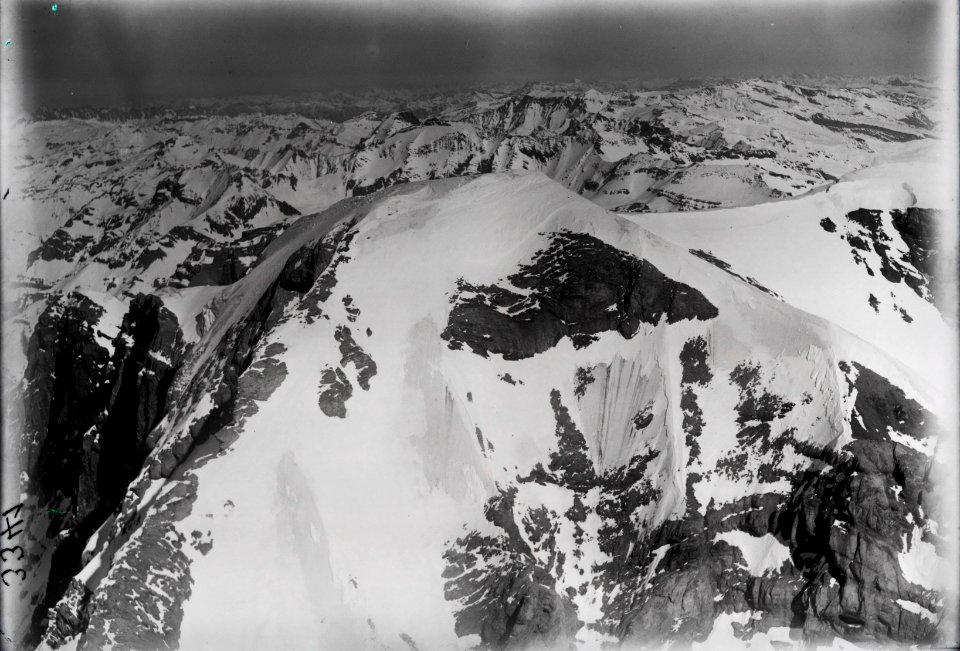 ETH-BIB-Tödi, Piz Sardona, Ringelspitz v. S. W. aus 3800 m-Inlandflüge-LBS MH01-003341