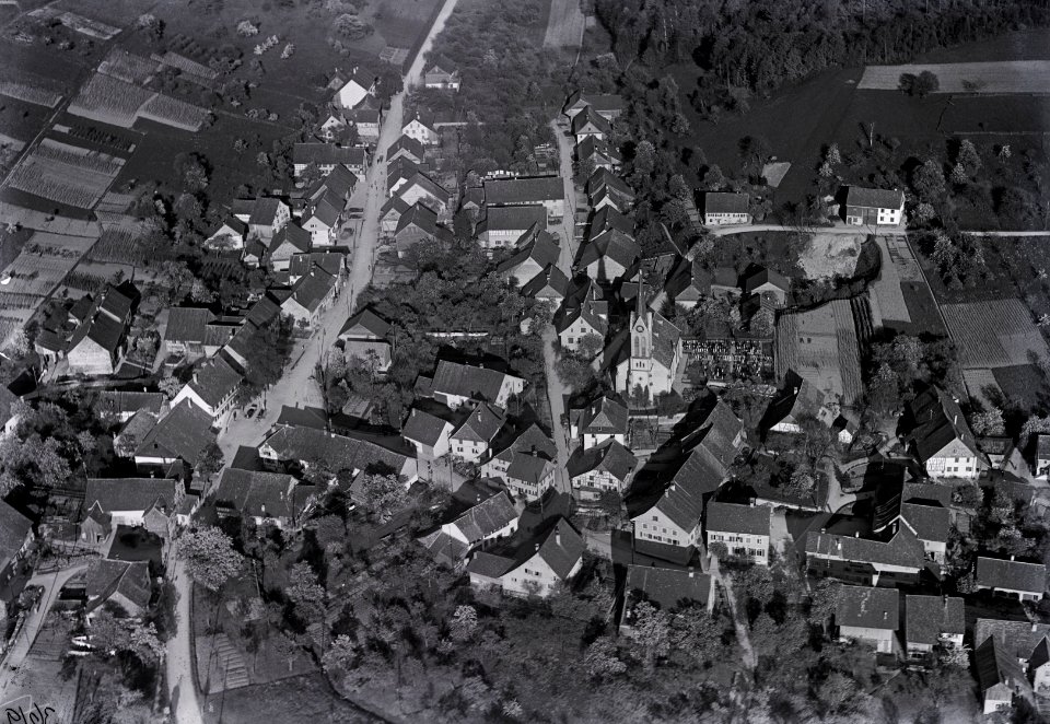 ETH-BIB-Trüllikon aus 500 m-Inlandflüge-LBS MH01-003619