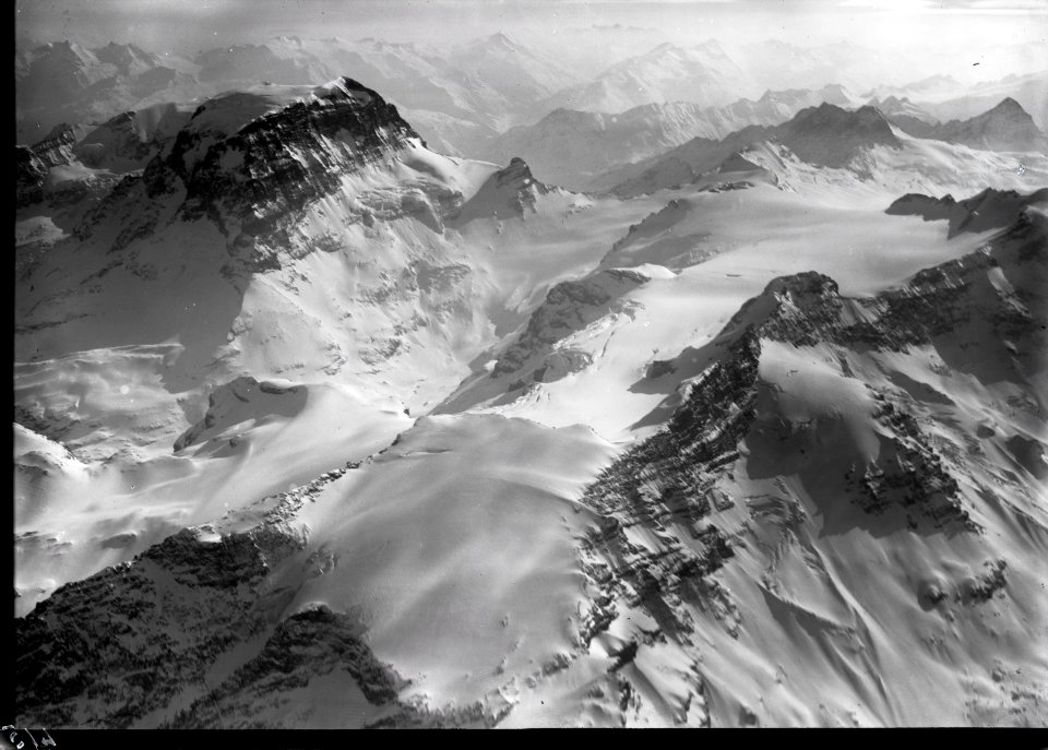 ETH-BIB-Tödi, Claridenstock, Bocktschingel, Gemsfairenstock v. N. aus 4000 m-Inlandflüge-LBS MH01-000415