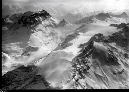 ETH-BIB-Tödi, Claridenstock, Bocktschingel, Gemsfairenstock v. N. aus 4000 m-Inlandflüge-LBS MH01-000415
