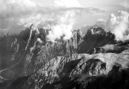ETH-BIB-Türme der südl. Palagruppe aus 4000 m Höhe-Weitere-LBS MH02-06-0041
