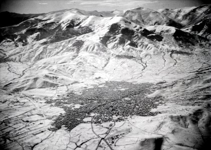 ETH-BIB-Uesküp im Vardar-Tal, 2500 m Flughöhe-Abessinienflug 1934-LBS MH02-22-0011