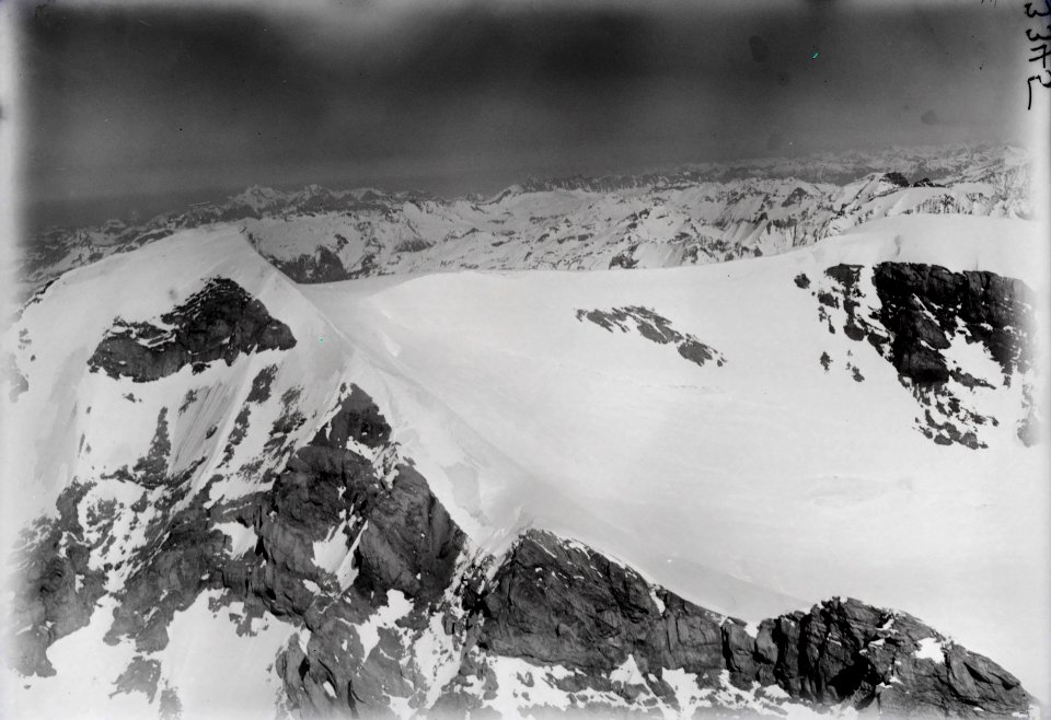 ETH-BIB-Tödi aus 500 m-Inlandflüge-LBS MH01-003345