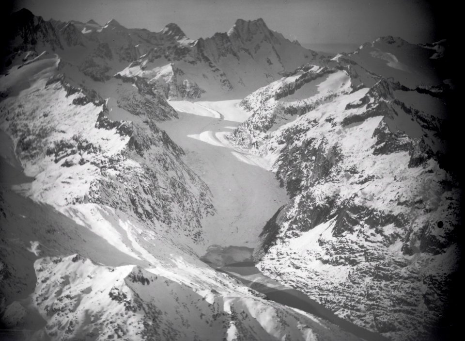 ETH-BIB-Unteraargletscher, Lauteraarhorn, Schreckhorn aus ca. 3500 m Flughöhe, Blickrichtung West (W)-Tschadseeflug 1930-31-LBS MH02-08-0184