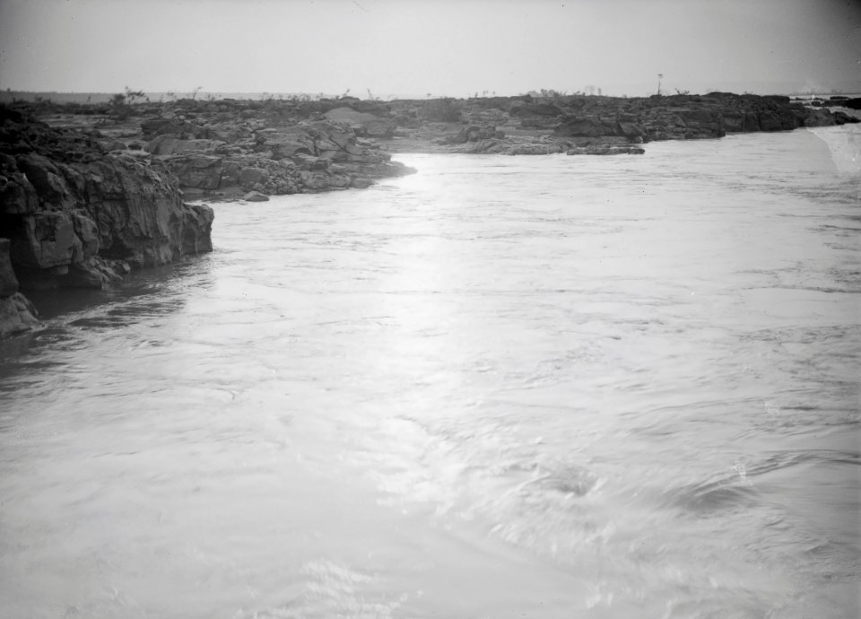 ETH-BIB-Ufer in Afrika-Tschadseeflug 1930-31-LBS MH02-08-0966