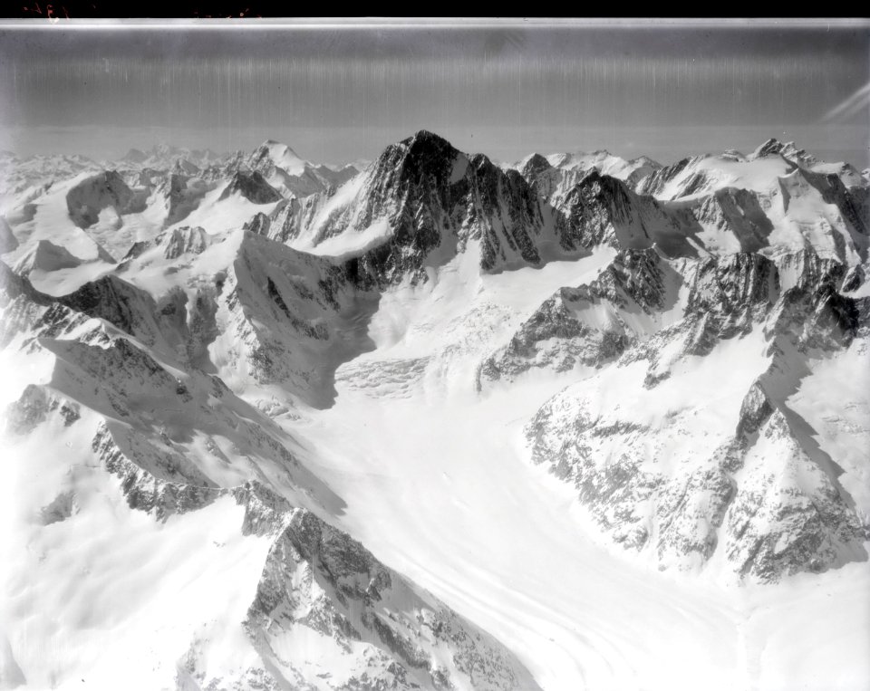 ETH-BIB-Unteraargletscher, Finsteraarhorn, Jungfrau-Inlandflüge-LBS MH01-008184