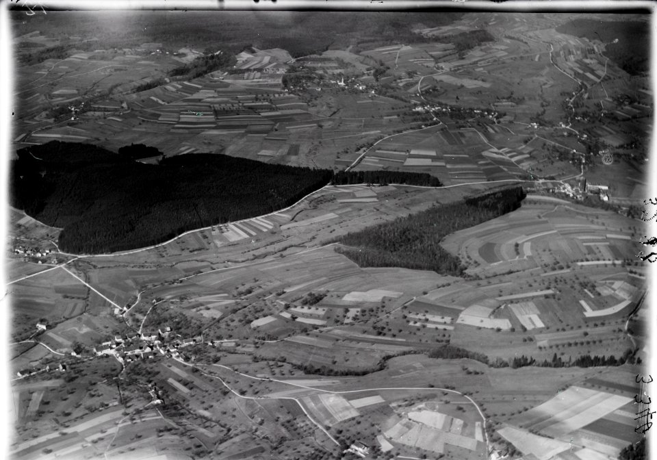 ETH-BIB-Unterehrendingen, Schneisingen, Niederwenigen v. S. O. aus 3000 m-Inlandflüge-LBS MH01-003288