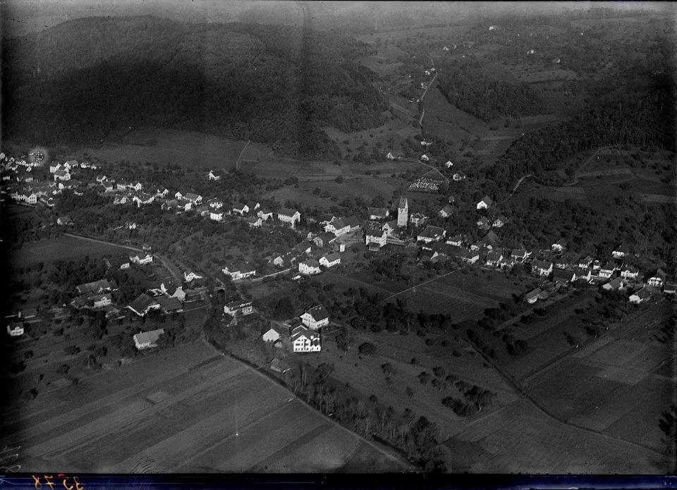 ETH-BIB-Unterkulm v. W. aus 400 m-Inlandflüge-LBS MH01-003578