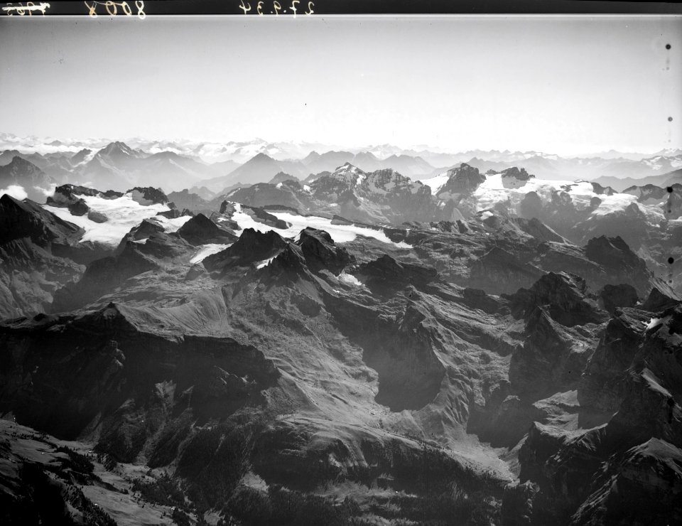 ETH-BIB-Uri Rotstock, Spannörter, Gotthard v. N. aus 3400 m-Inlandflüge-LBS MH01-008008