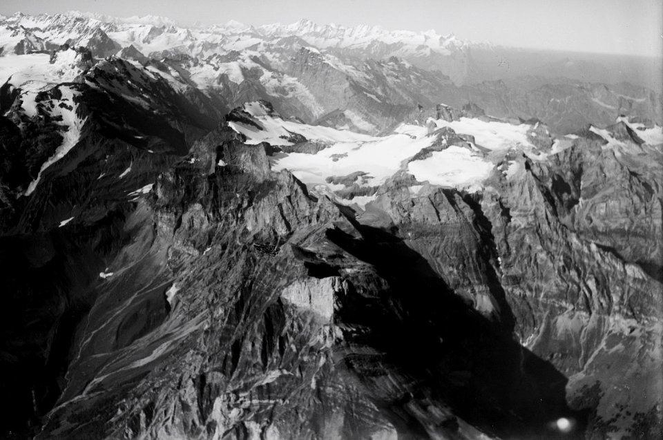 ETH-BIB-Uri Rotstock, Surenenpass v. N. O. aus 3300 m-Inlandflüge-LBS MH01-000174