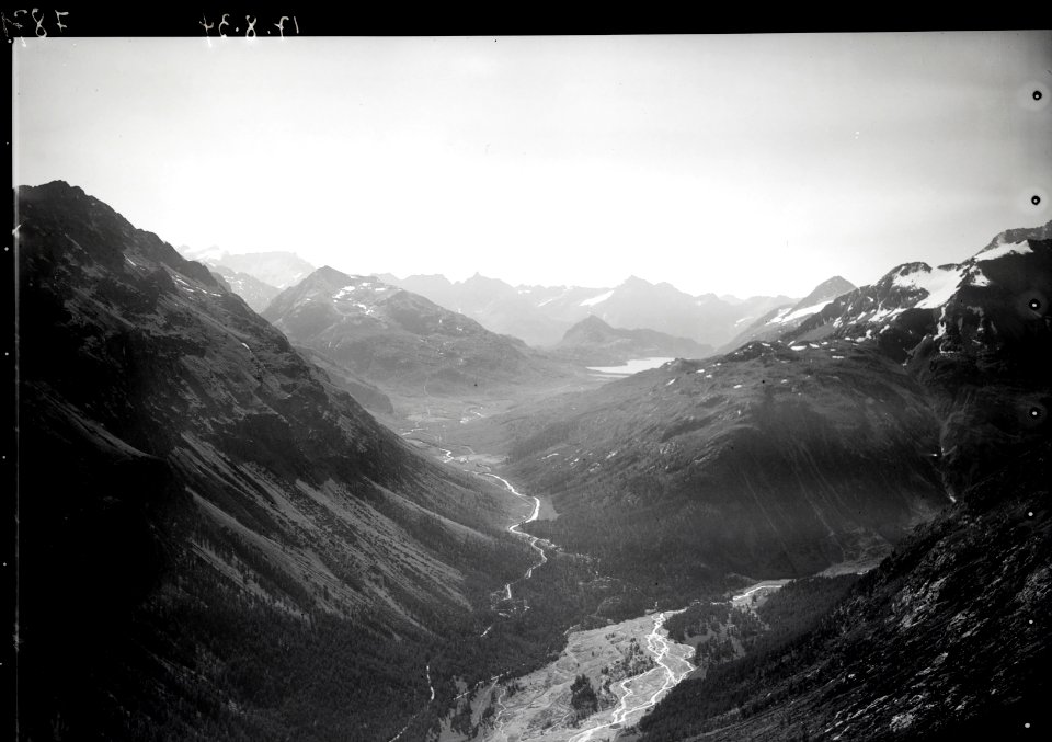 ETH-BIB-Val Bernina, Morteratsch, Bernina Passhöhe v. N. W. aus 3300 m-Inlandflüge-LBS MH01-007871