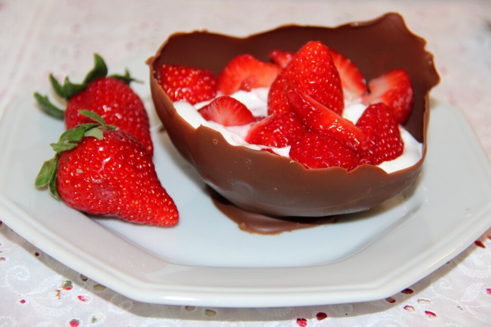 Cream berry strawberries