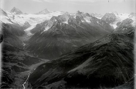 ETH-BIB-Val d'Hérens, Val d'Arolla, Aig de la Tsa, Grand Dents, Mont Collon, Matterhorn-Inlandflüge-LBS MH01-004336